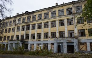 Разрушенная школа № 53 по адресу: ул. Б. Федоровская, д. 62. 