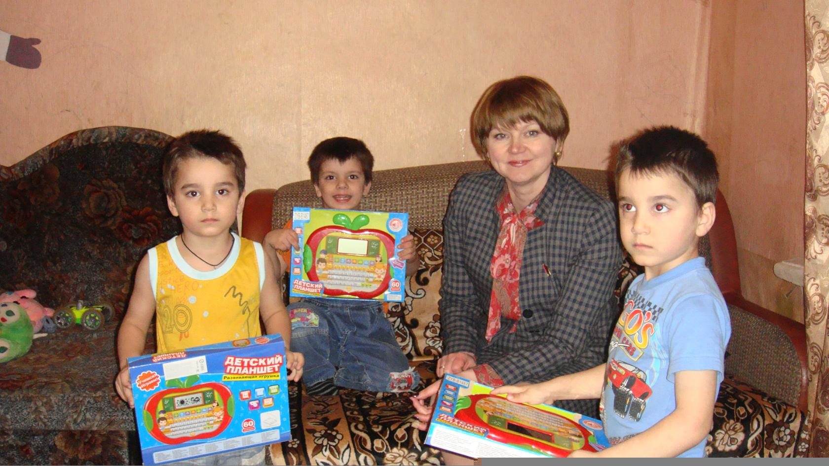 Елена Кузнецова: многодетным семьям —  внимание и заботу