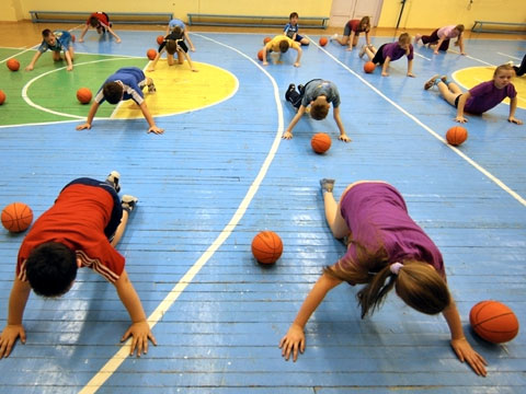 Более двухсот школьников погибли на уроках физкультуры