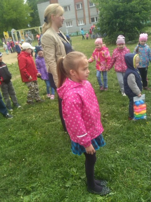Коммунисты организовали детский праздник в Заволжском районе