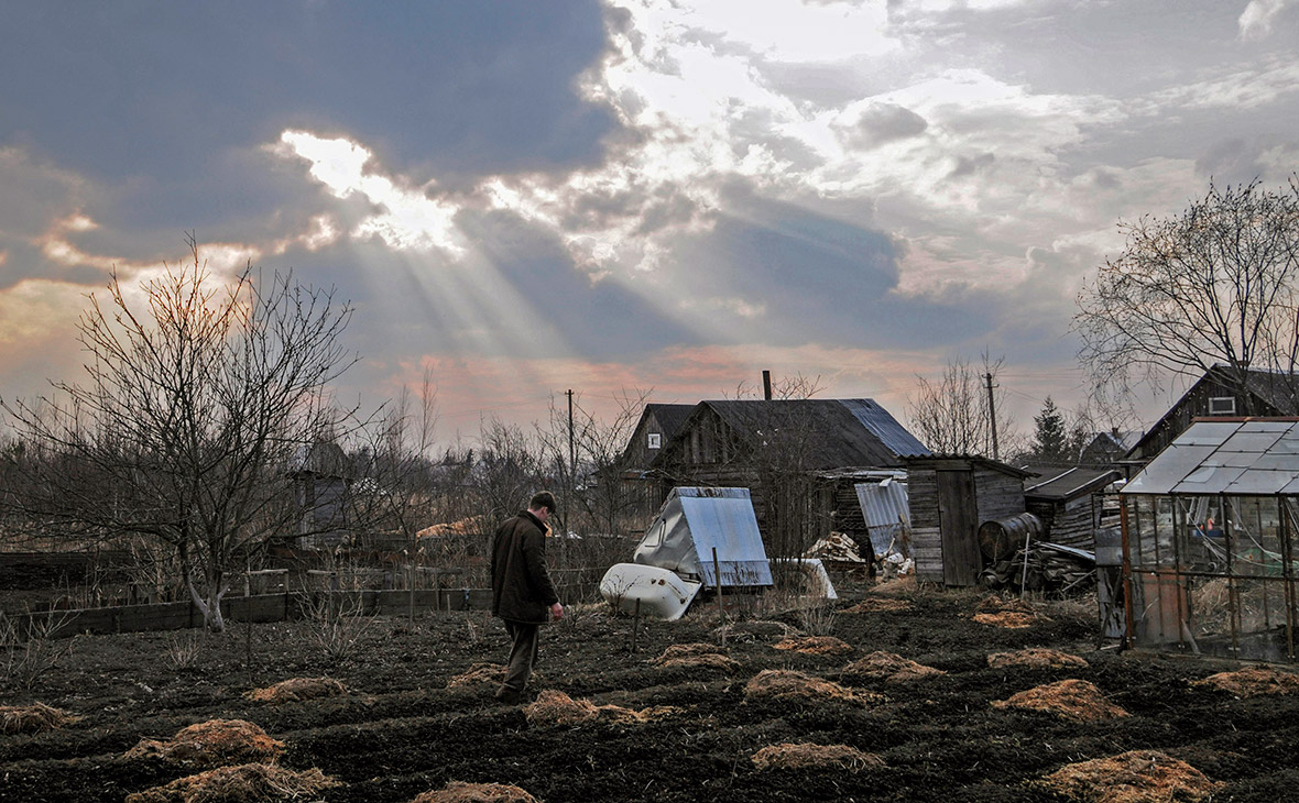 Россияне спешат избавиться от дачных домов