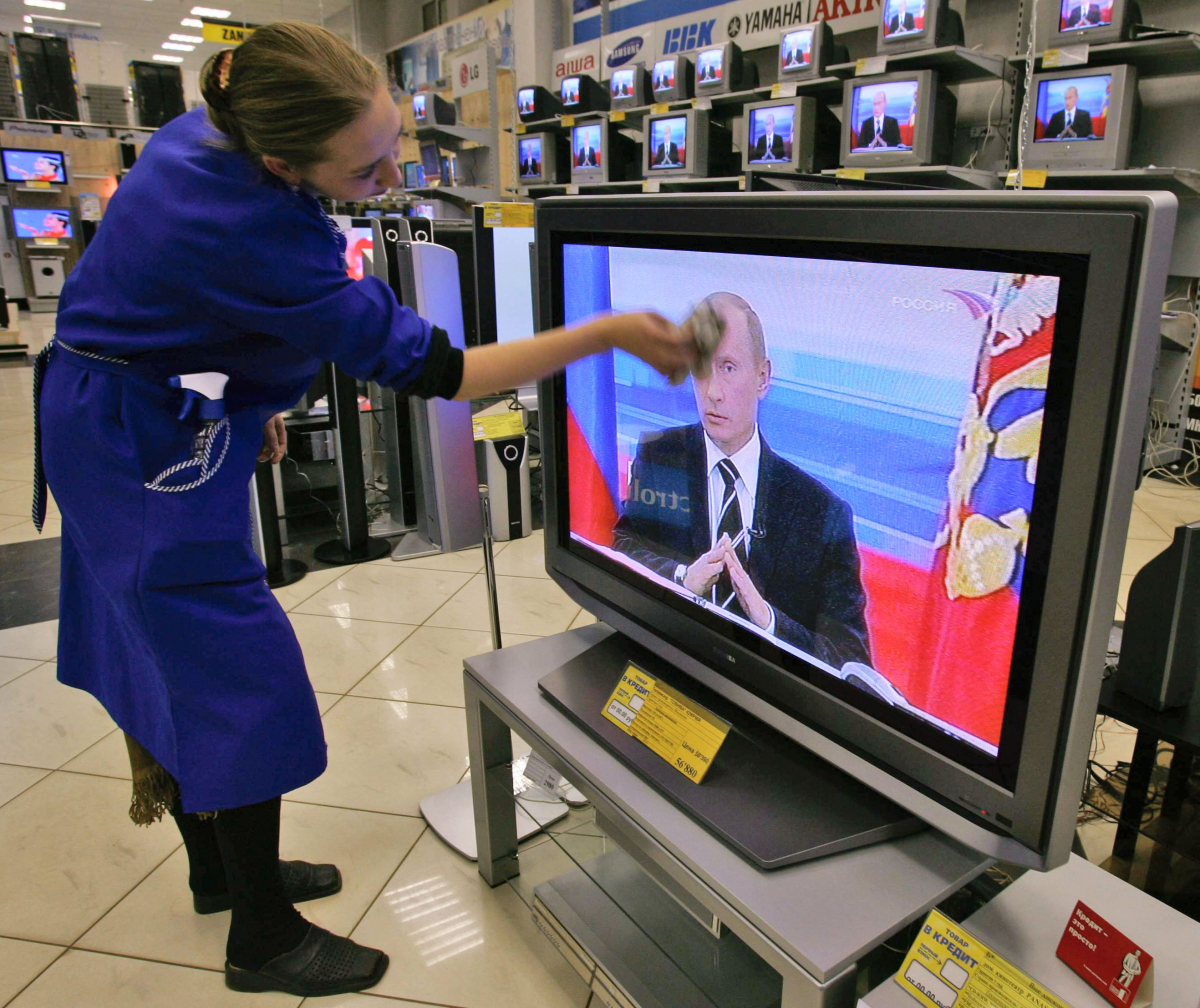 Доверие россиян к телевизионным новостям упало до минимума