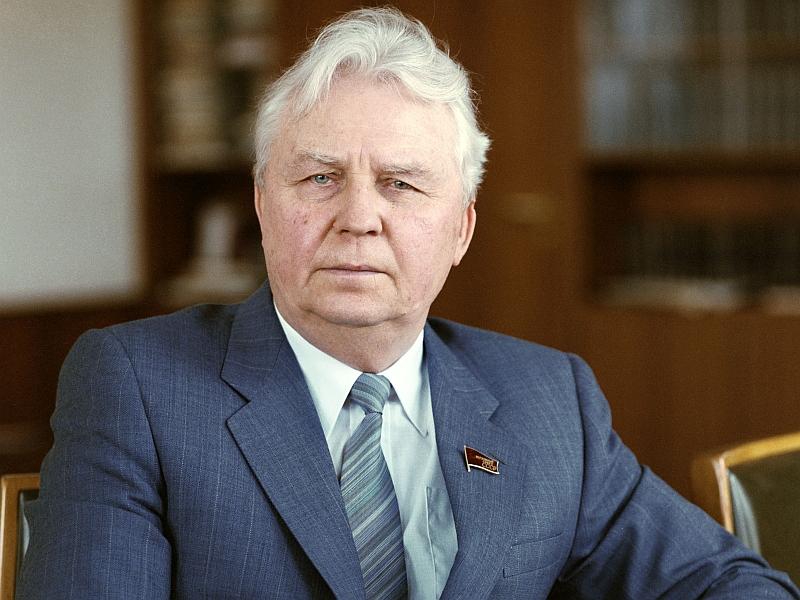 Г.А. Зюганов поздравил со 100-летним юбилеем Е.К. Лигачева