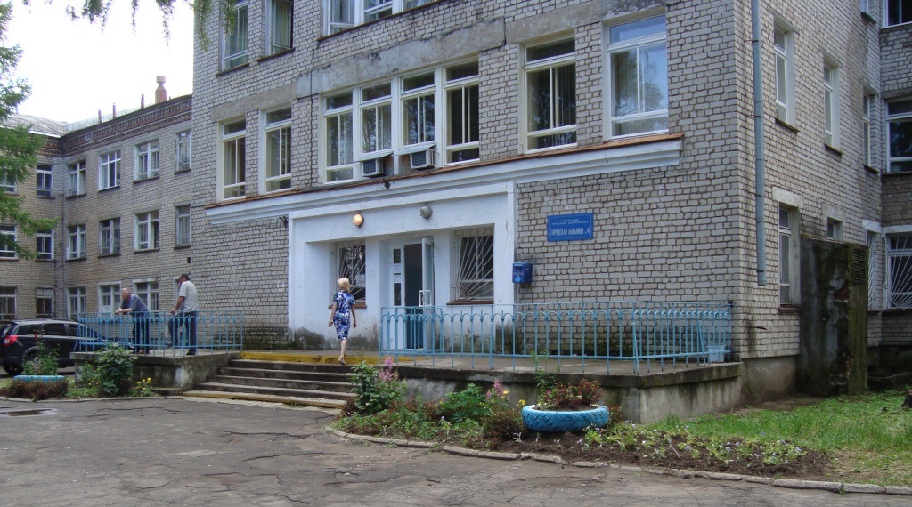В Рыбинске закрывают жизненно важное сосудистое отделение, но сохраняют платное отделение хирургической пластики!