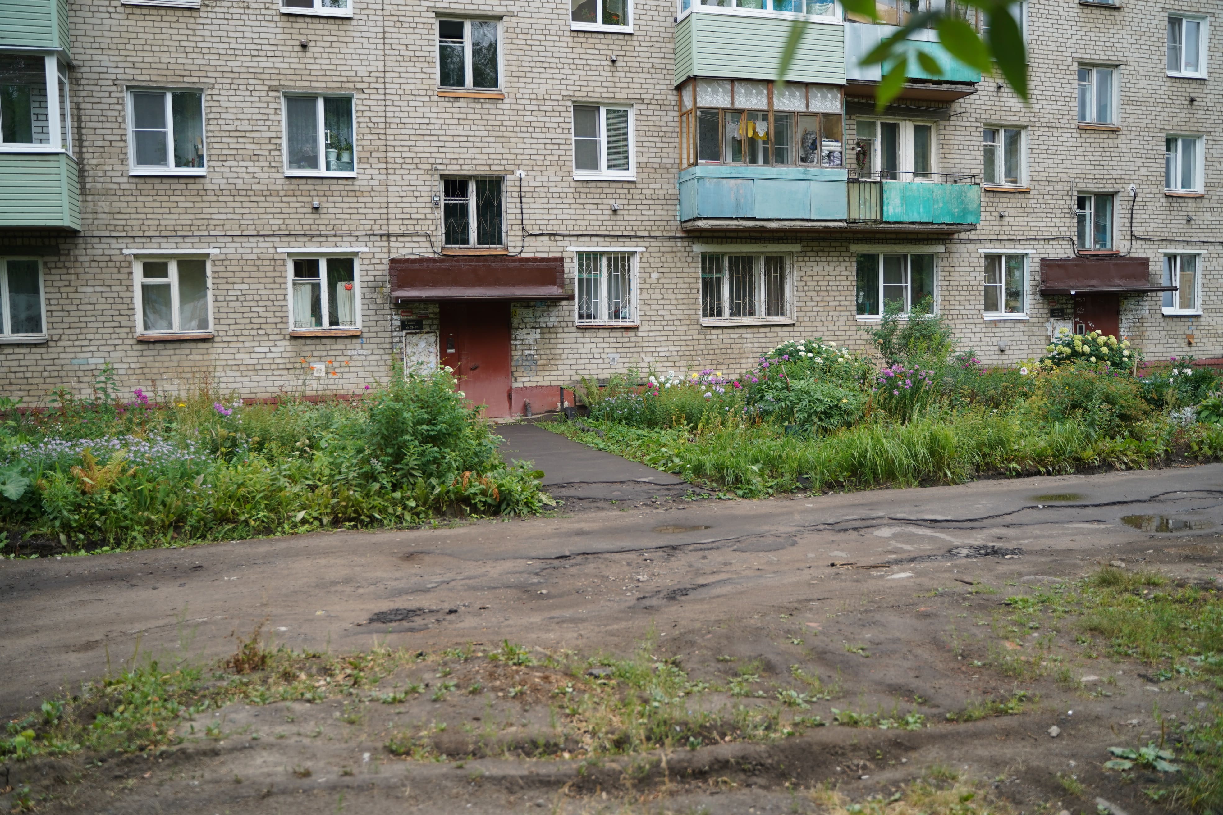 Двор на улице Урицкого (2)-min