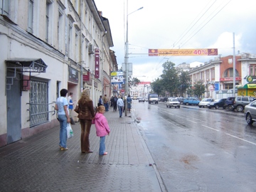 Без остановки на улице Комсомольской