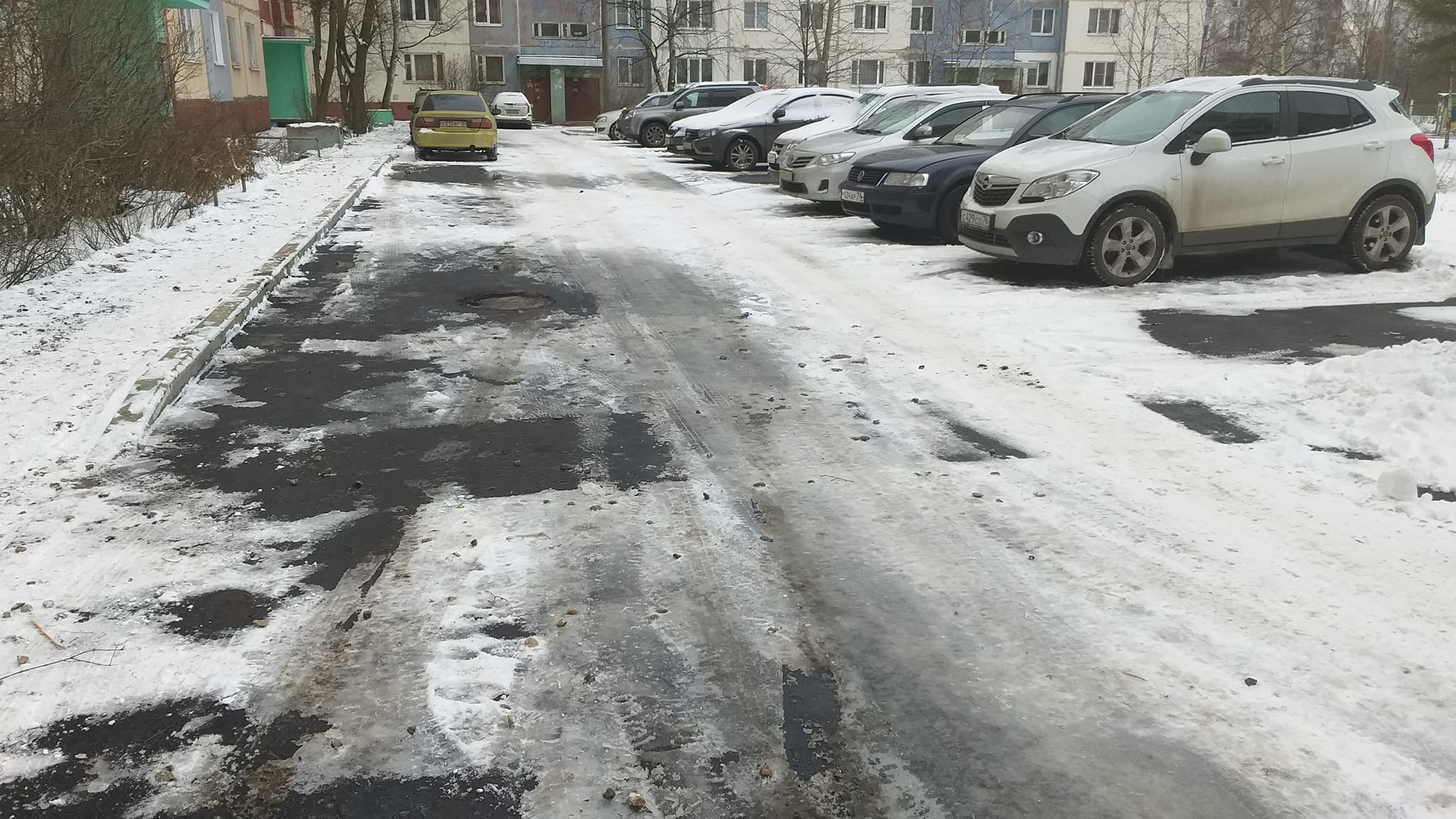 Эльхан Мардалиев: Раньше городские власти закапывали бюджетные деньги «в песок», а теперь уже наловчились и в снег!