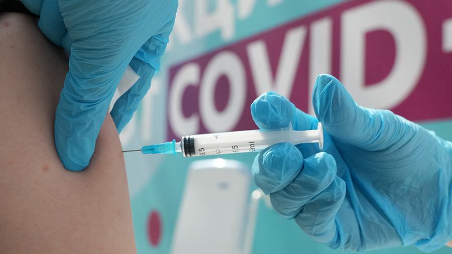 Россиянам дали время на вакцинацию от коронавируса до 1 февраля