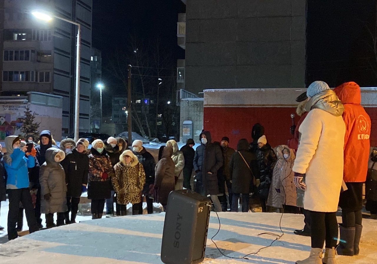 «Мы за рынок!» — Ярославцы вышли на митинг из-за закрытия Заволжского рынка