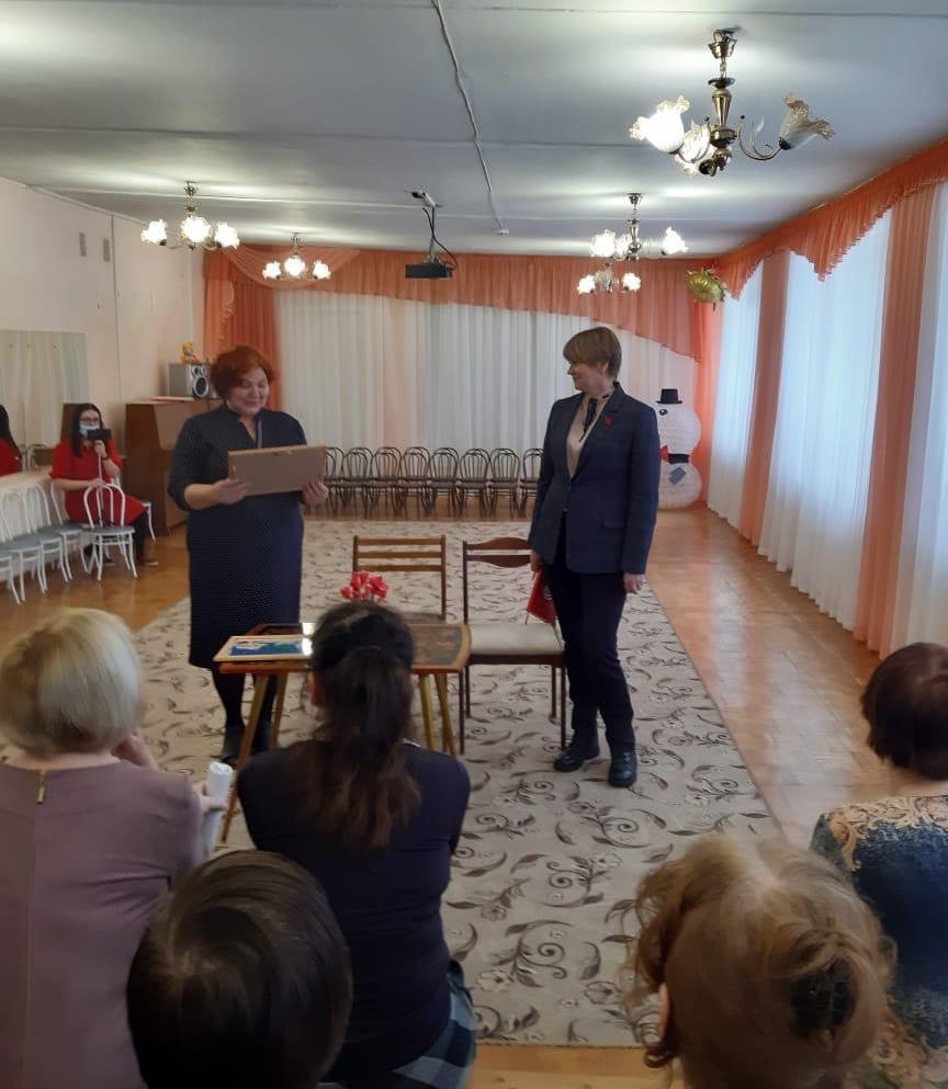 Ленинский район: депутат Елена Кузнецова провела собрание в рамках реализации программы «Решаем вместе!»