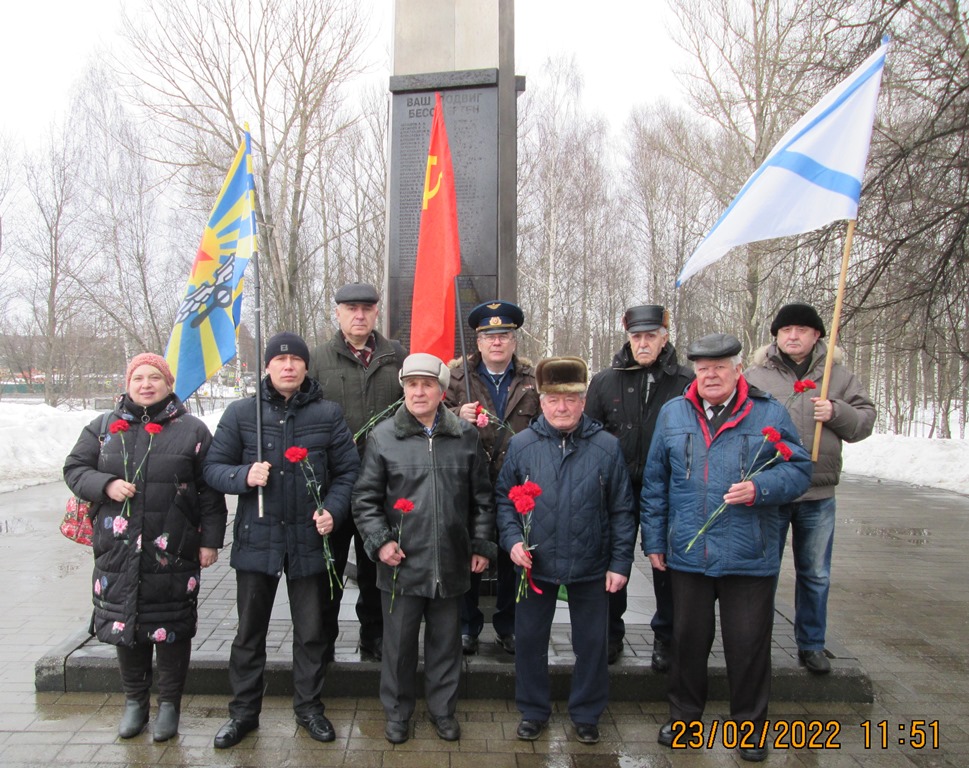 Коммунисты Фрунзенского район отметили День Советской армии