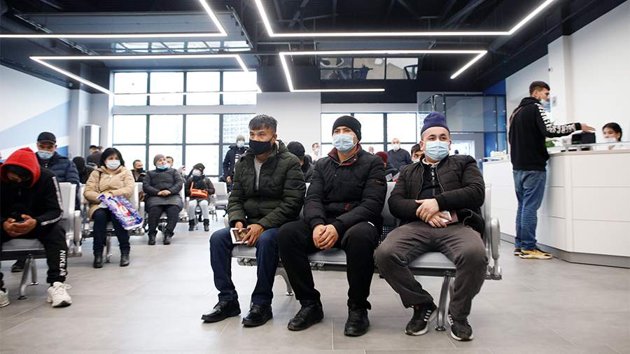 Приток мигрантов в Россию растет