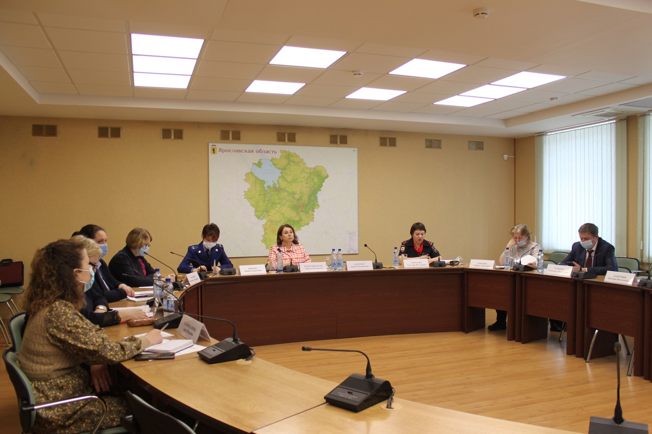 Елена Кузнецова приняла участие в межведомственной комиссии по вопросам отдыха и оздоровления детей