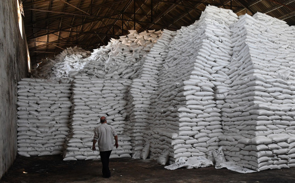ФАС связала случаи пропажи сахара в магазинах с недобросовестными фирмами
