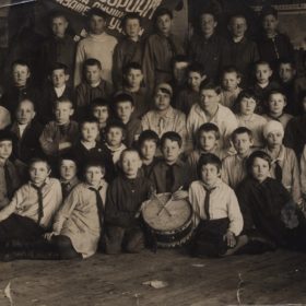 снимок 1934 года, пионерский отряд