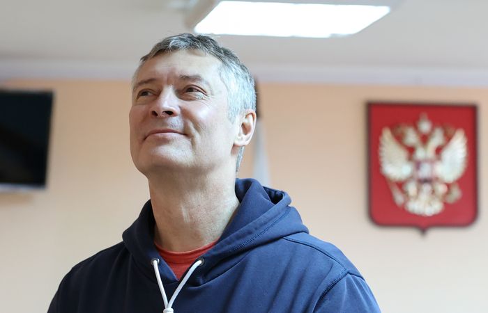 Экс-мэра Екатеринбурга Ройзмана задержали по уголовному делу о дискредитации армии