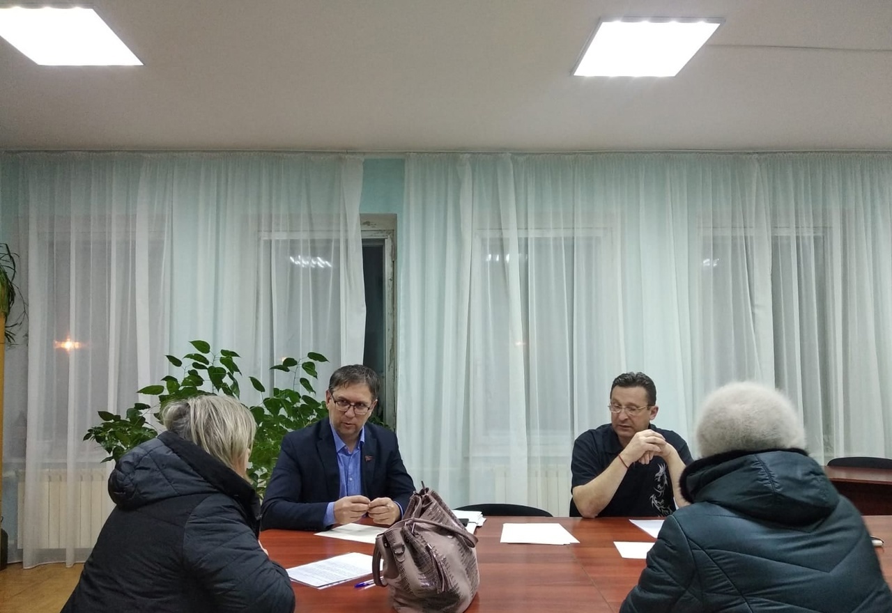 Жители поселка Константиновский рассказали депутатам о проблемах поселка