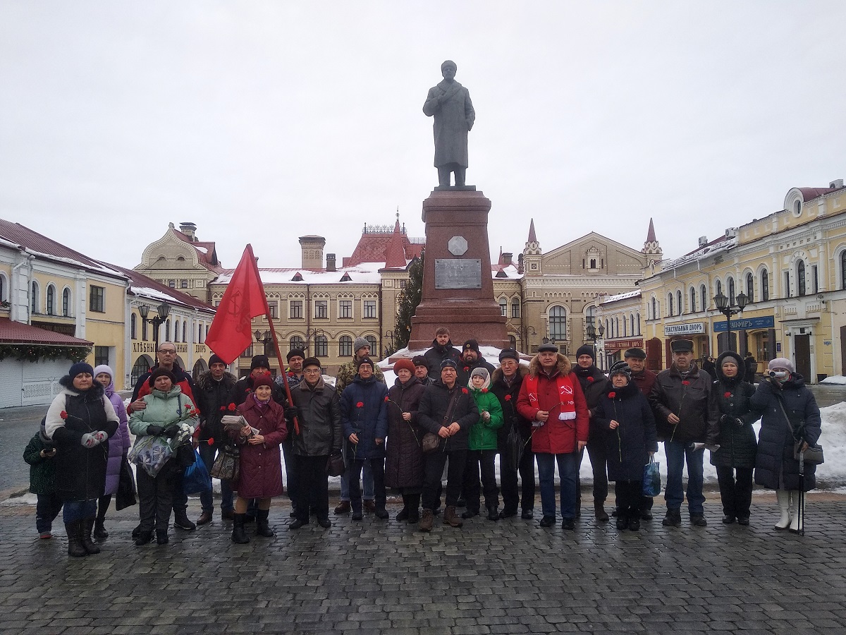 Коммунисты Рыбинска почтили память В. И. Ленина