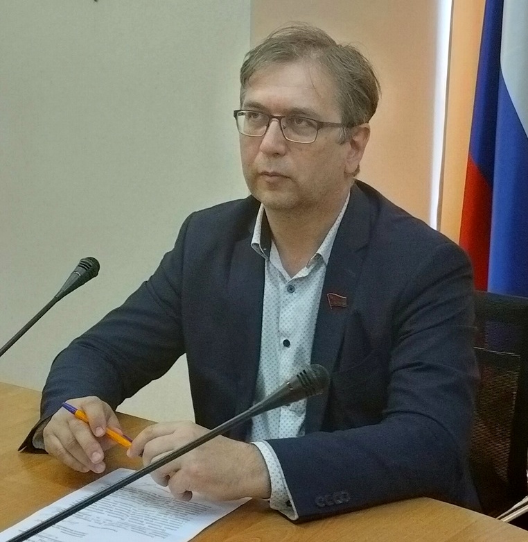 Эльхан Мардалиев принял участие в Правительственном часе