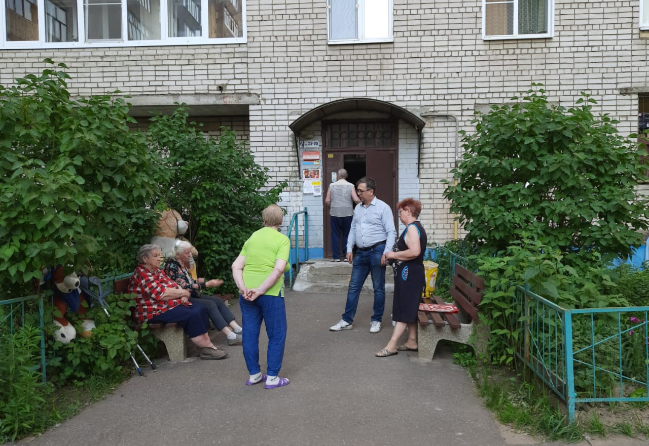 Эльхан МАРДАЛИЕВ провел встречу с жителями Нижнего поселка Ярославля.