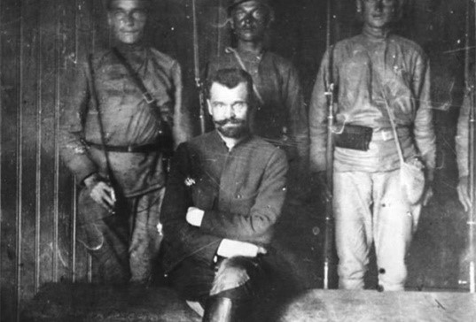 Руководитель Ярославского мятежа полковник А. Перхуров во время суда. (Ярославль -1922 г.)