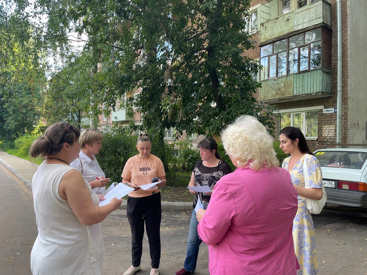Депутат Кузнецова помогает жильцам возместить ущерб от скачка напряжения