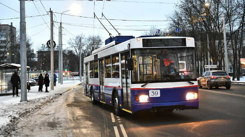 Ярославские коммунисты предлагают купить дополнительные троллейбусы вместо передвижной ТВ-станции