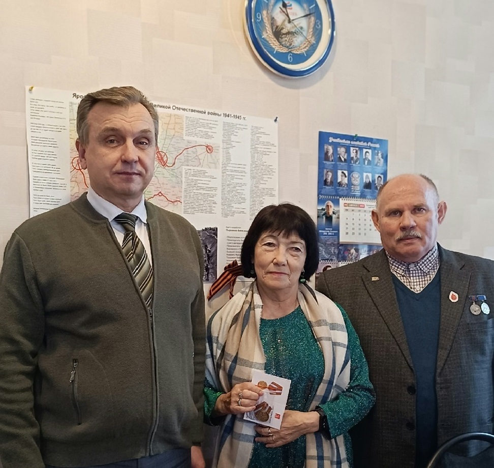 Валерий Байло поздравил Совет ветеранов Дзержинского района с наступающим Новым годом