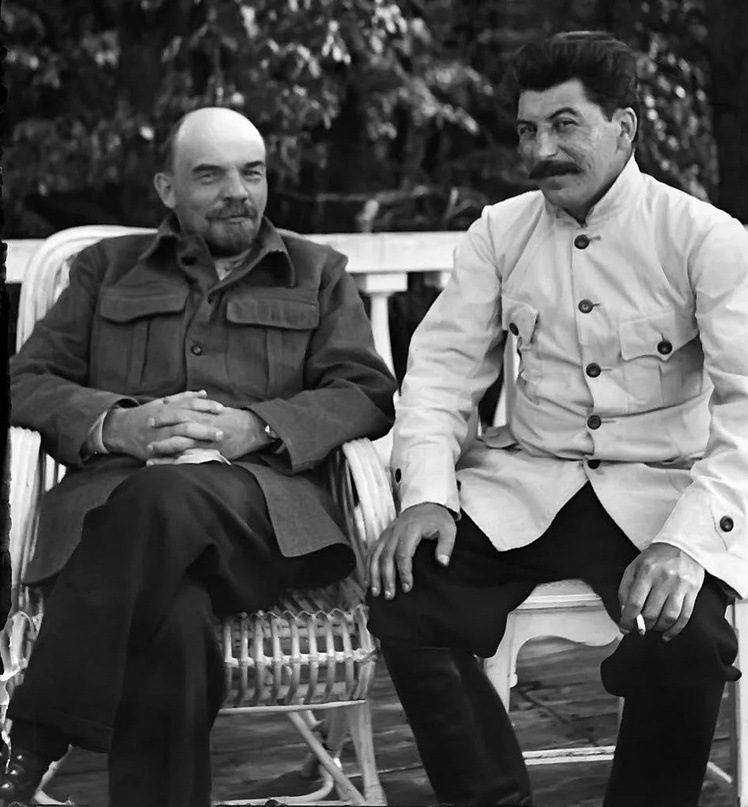 Великие дела, свершения и победы Сталина будут жить в веках
