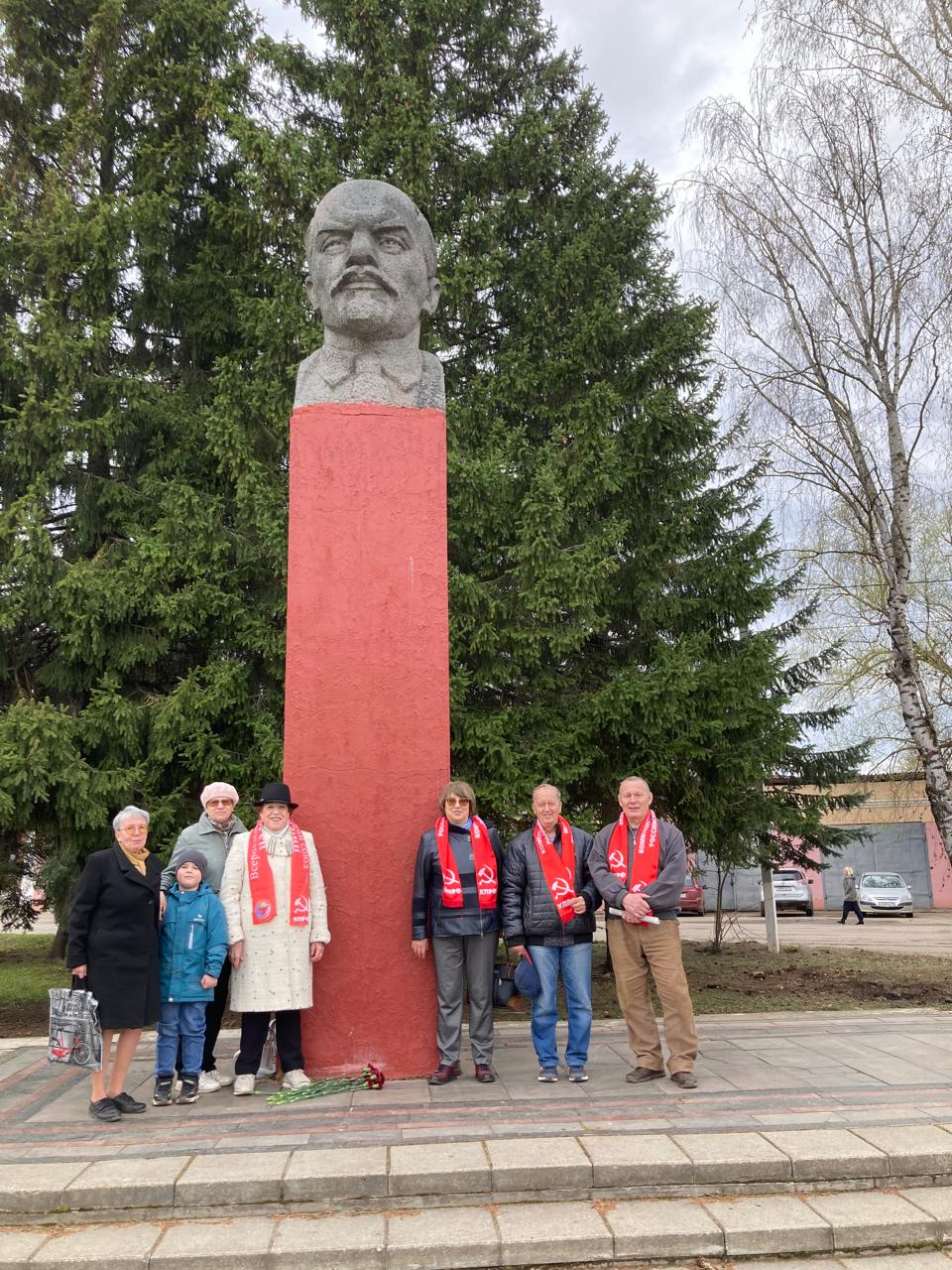 В Гаврилов-Яме помнят и восхваляют Ленина!