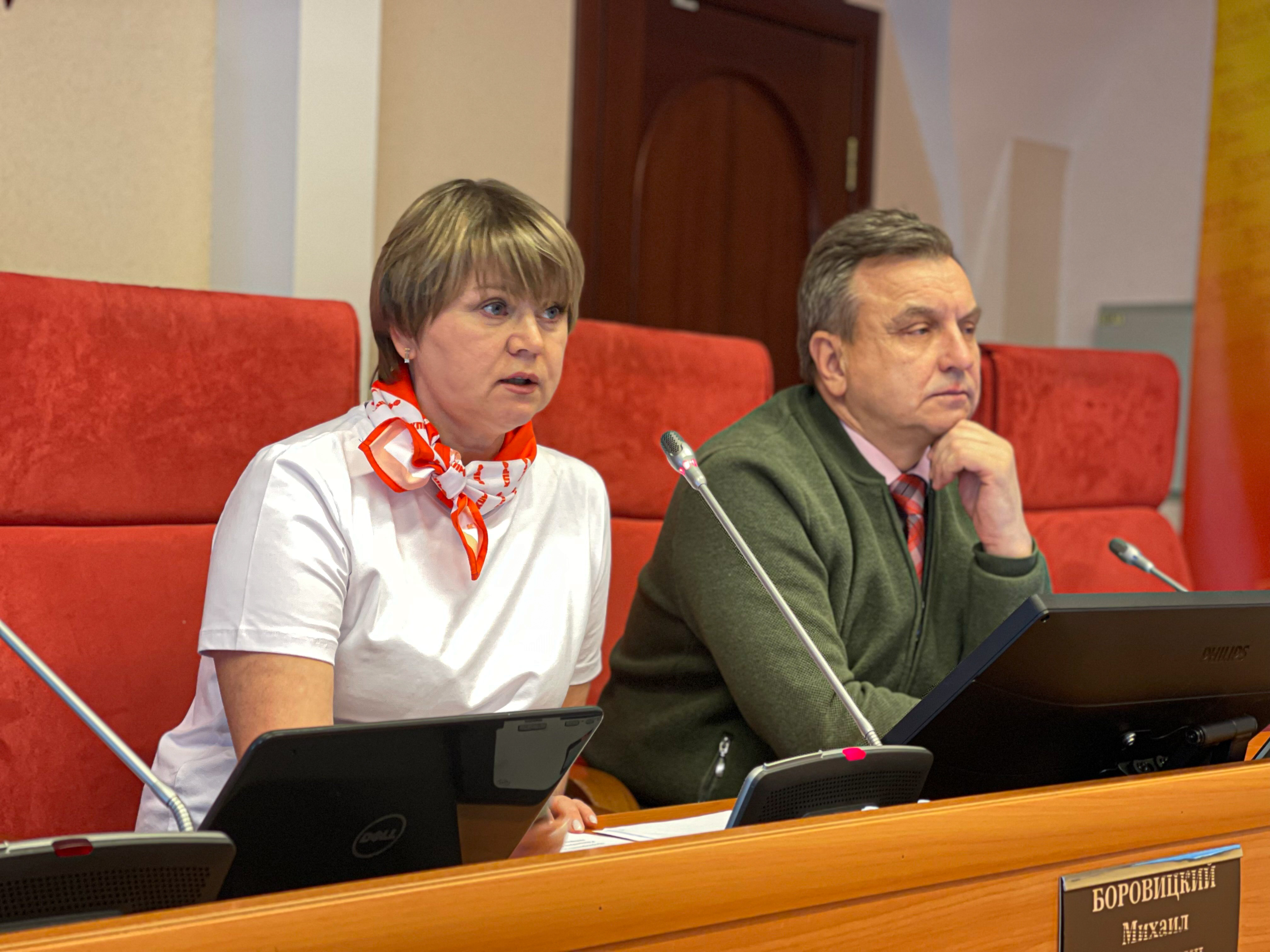 Депутаты фракции КПРФ провели урок парламентаризма для студентов Ярославских колледжей