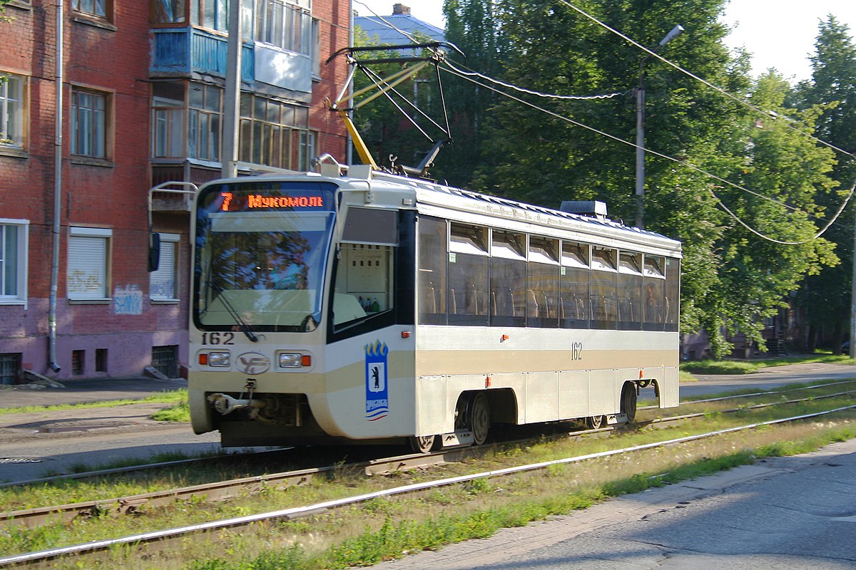 1200px-Tram-yar-01