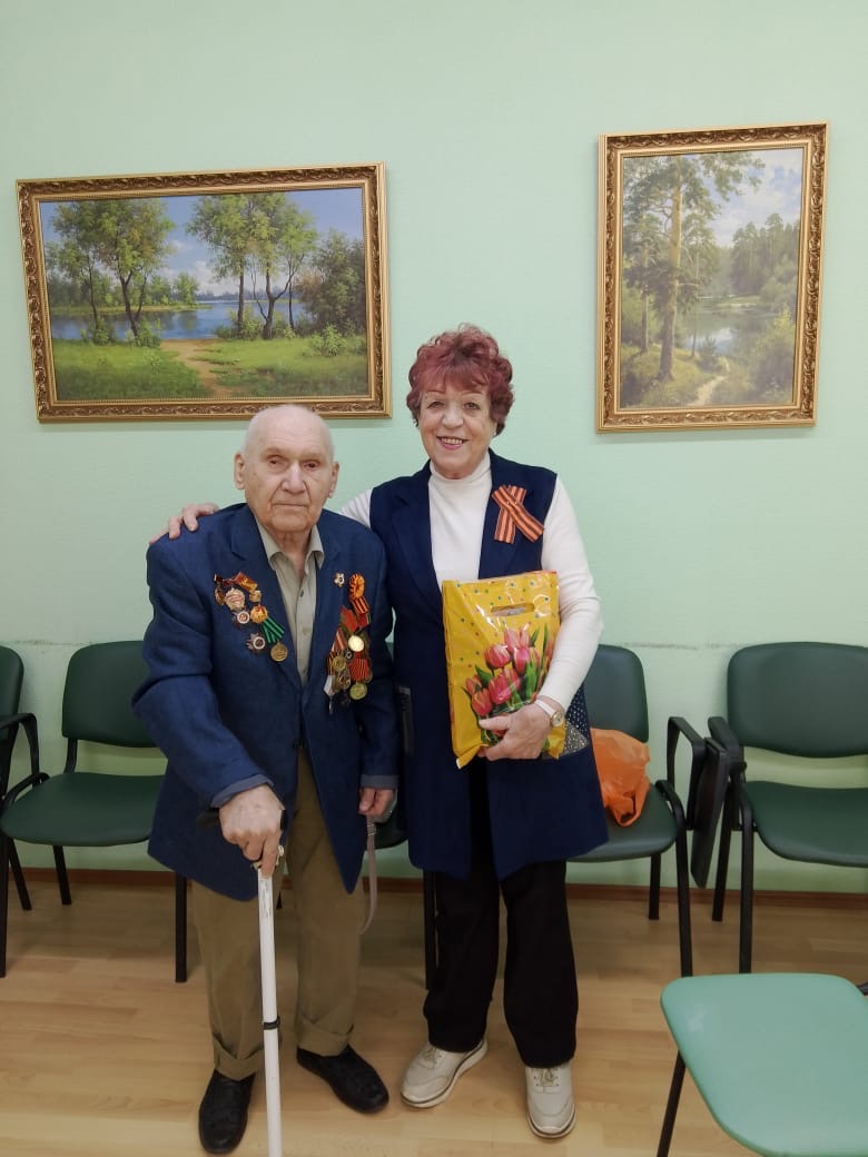 Коммунисты Гаврилов — Ямской организации КПРФ поздравили ветеранов накануне Великого праздника Победы