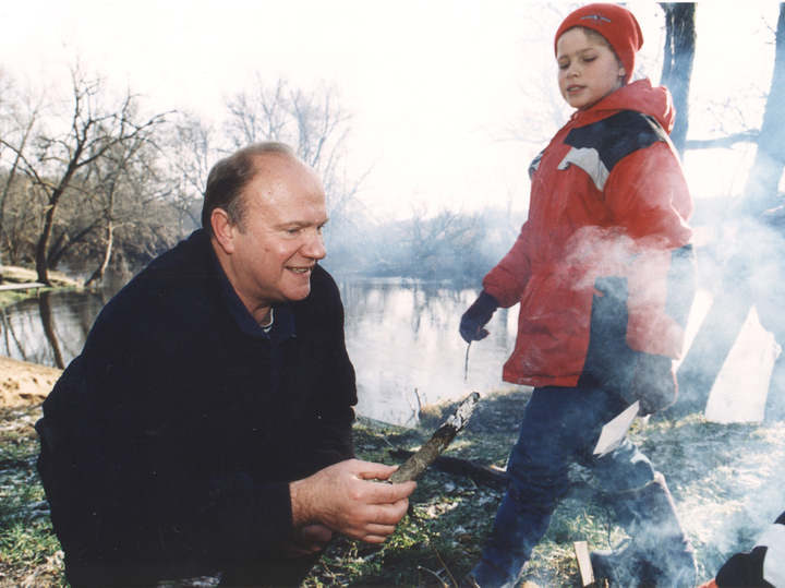 «Я его нянчил и воспитывал»: Геннадий Зюганов и его внук, будущий депутат Мосгордумы Леонид Зюганов.