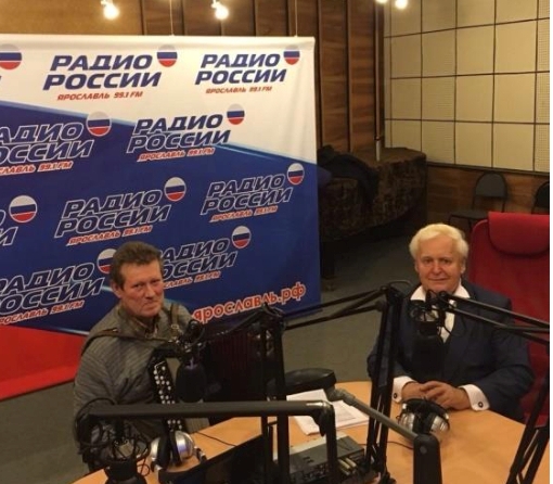  26 октября 2018 г. аккомпанирует радиожурналист В. Болонкин