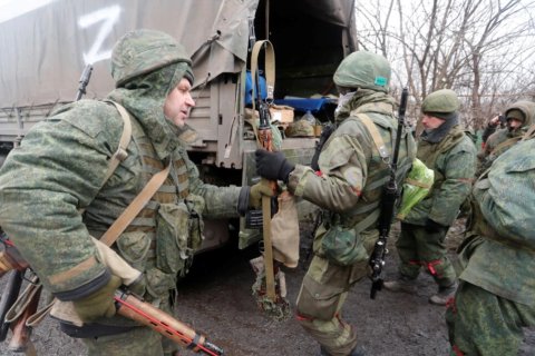 За последние три месяца даже самые бедные регионы в несколько раз увеличили единовременные выплаты за подписание контракта с минобороны