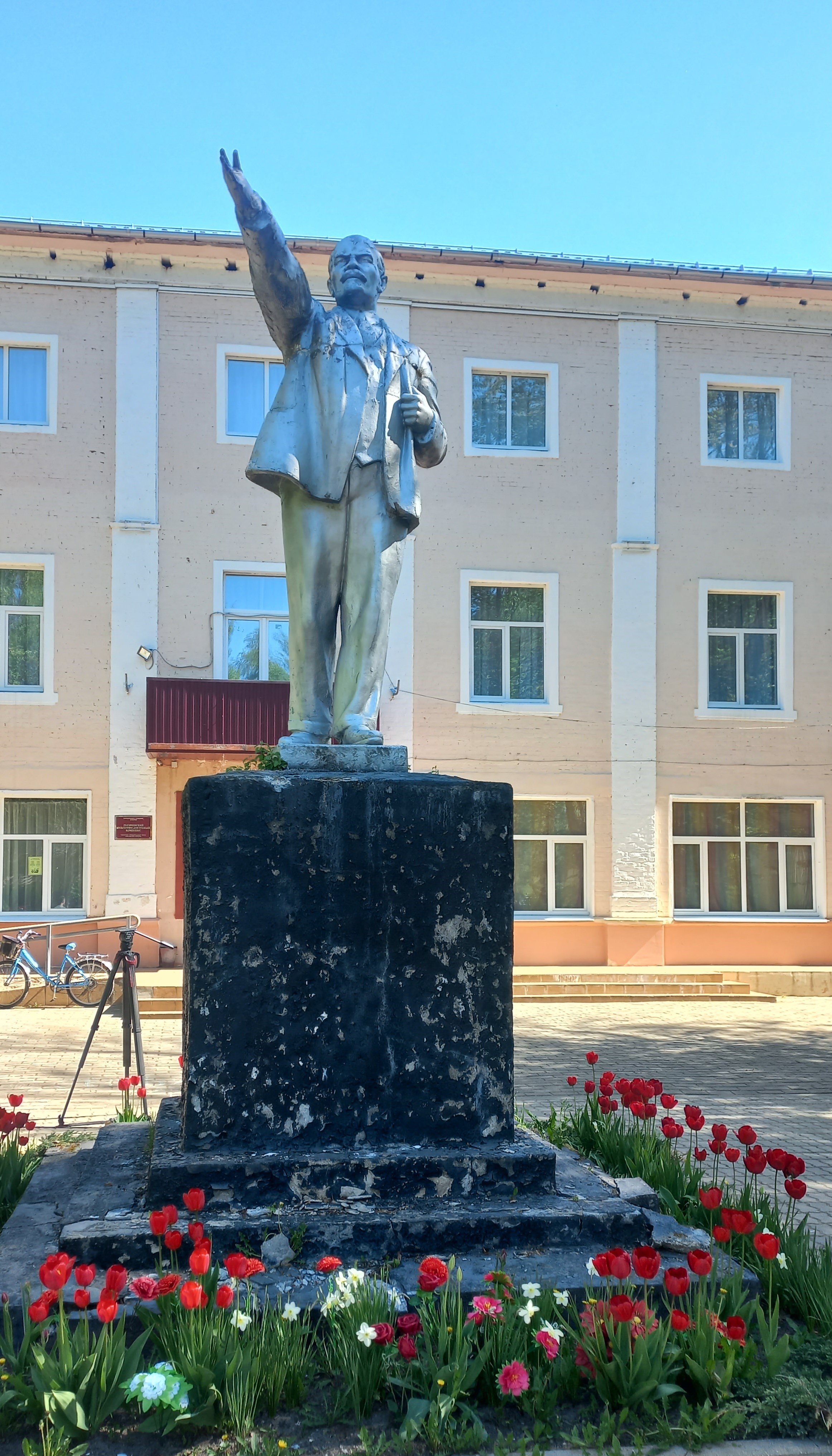 Памятник Ленину в Песочном