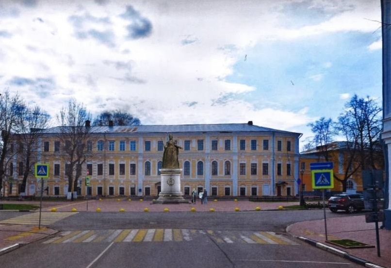 1-3 (памятник Екатерине)